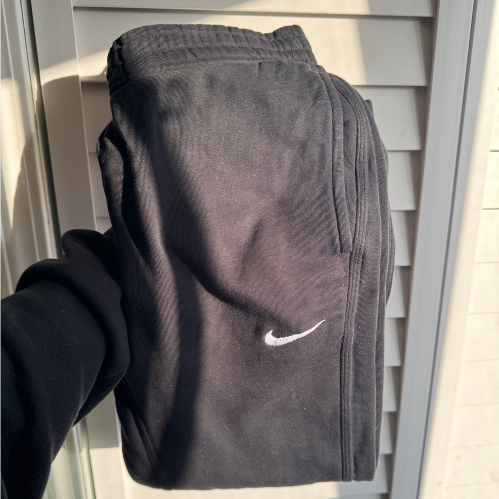 Nike black joggers size medium